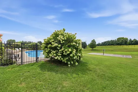Exterior - 122 Squires Pointe Rd, Paris, KY 40361 photo 24 of 28