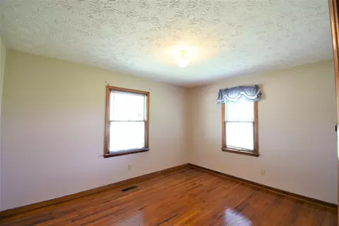 Bedroom - 1985 Sharkey Rd, Morehead, KY 40351 photo 1 of 2