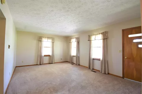 Living - 1985 Sharkey Rd, Morehead, KY 40351 photo 1 of 2