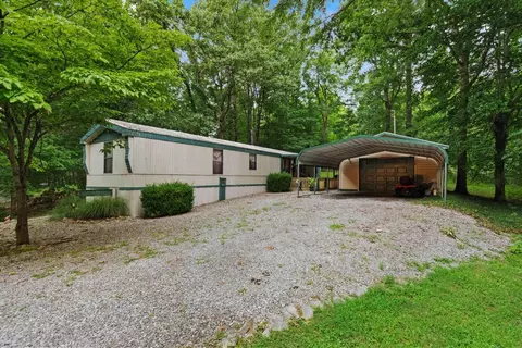 987 Rockcastle Lakeshore Dr, Cadiz, KY 42211