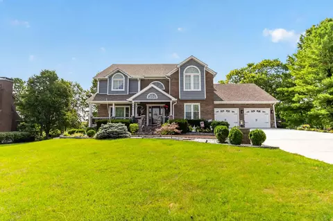 6007 Canonero Way, Versailles, KY 40383