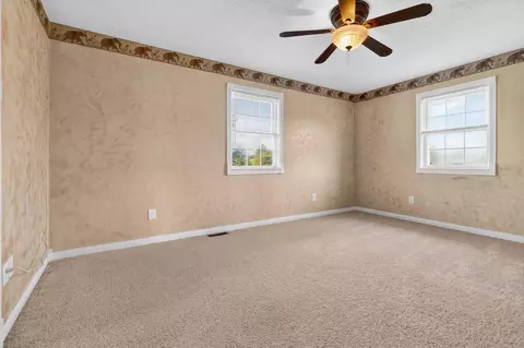 Bedroom - 67 Johnson Ln, Corbin, KY 40701 photo 2 of 9