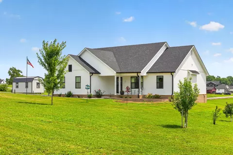 101 Gracelynn Cir, Harrodsburg, KY 40330