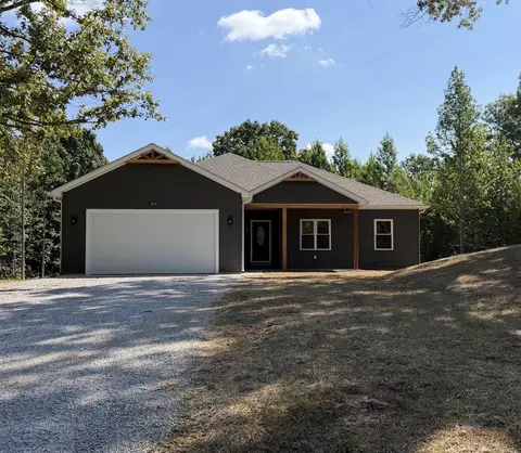 353 Kings Ridge Ct, Eddyville, KY 42038