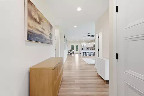 Entry Way - 181 Crossing View Dr, Berea, KY 40403 photo 2 of 2