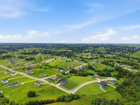 View/Area - 181 Crossing View Dr, Berea, KY 40403 photo 1 of 6