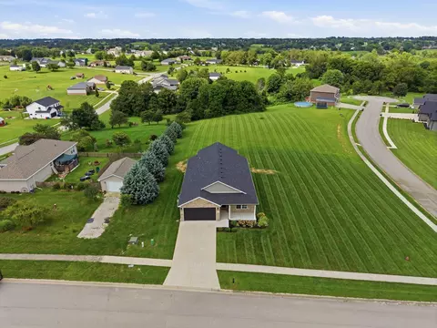 View/Area - 181 Crossing View Dr, Berea, KY 40403 photo 4 of 6