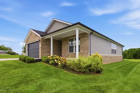Exterior - 181 Crossing View Dr, Berea, KY 40403 photo 2 of 4