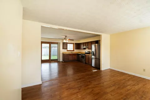 3669 Sundart Dr, Lexington, KY 40517