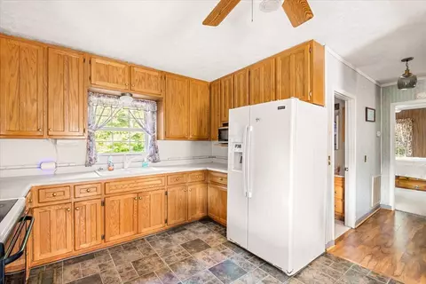 Kitchen - 520 Singing Hills Rd, Corbin, KY 40701 photo 1 of 2