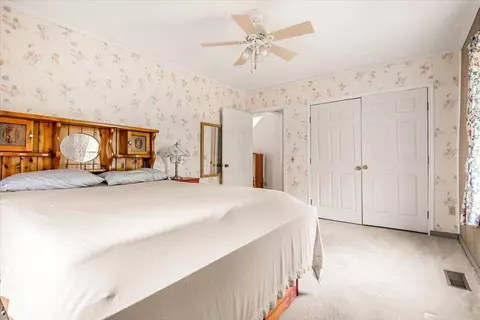 Bedroom - 520 Singing Hills Rd, Corbin, KY 40701 photo 2 of 6