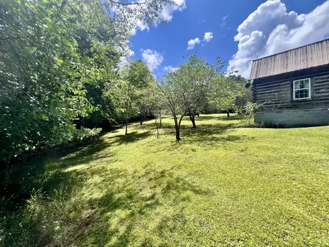 Exterior - 520 Singing Hills Rd, Corbin, KY 40701 photo 6 of 15