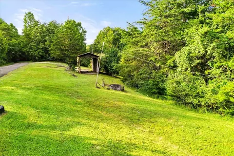 Exterior - 520 Singing Hills Rd, Corbin, KY 40701 photo 15 of 15