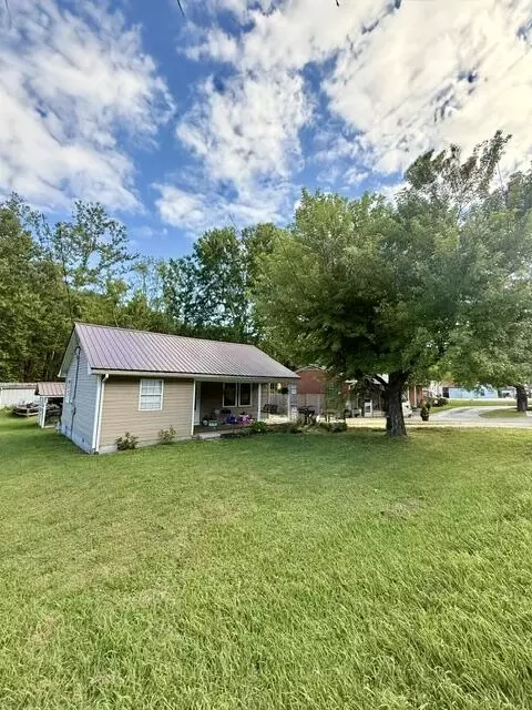 264 Ky-36, Frenchburg, KY 40322
