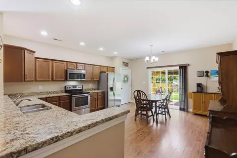 Kitchen - 120 Stephen Dr, Georgetown, KY 40324 photo 5 of 7