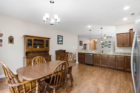 Dining - 120 Stephen Dr, Georgetown, KY 40324 photo 1 of 2