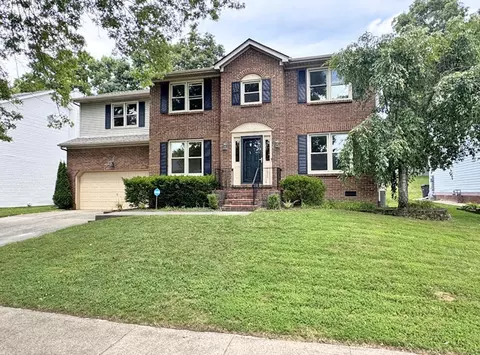 4636 Hickory Creek Dr, Lexington, KY 40515