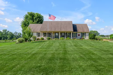 104 Greystone Dr, Nicholasville, KY 40356