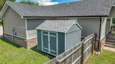 Other - 103 Davis St, Berea, KY 40403 photo 1 of 11