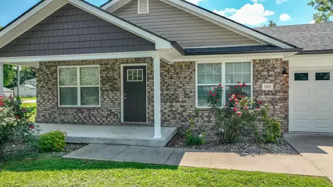 Exterior - 103 Davis St, Berea, KY 40403 photo 7 of 12