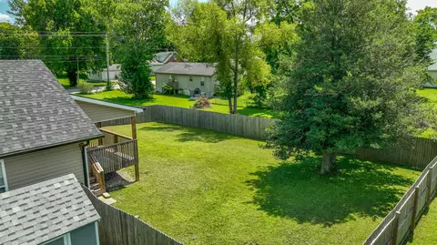 Exterior - 103 Davis St, Berea, KY 40403 photo 11 of 12