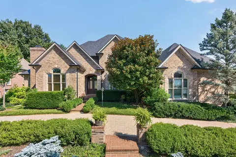 3609 Barrow Wood Ln, Lexington, KY 40502