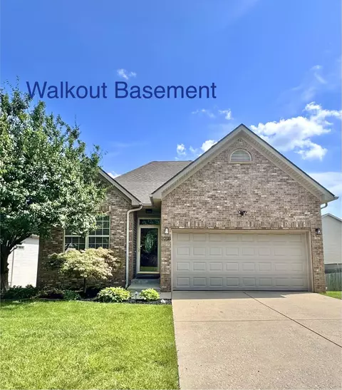 3008 Roundway Down Ln, Lexington, KY 40509