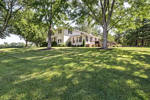 Exterior - 620 Stone Rd, Paris, KY 40361 photo 7 of 30