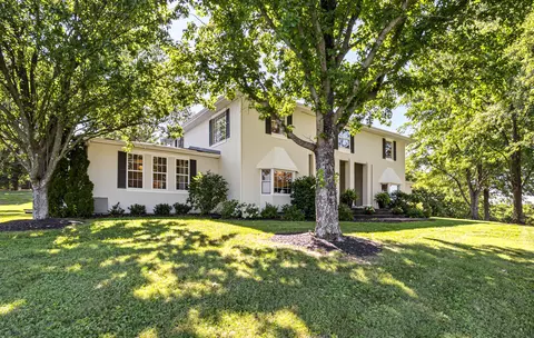 Exterior - 620 Stone Rd, Paris, KY 40361 photo 2 of 30