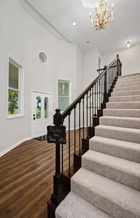 Entry Way - 620 Stone Rd, Paris, KY 40361 photo 4 of 16