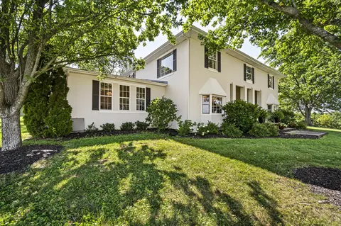 Exterior - 620 Stone Rd, Paris, KY 40361 photo 8 of 30