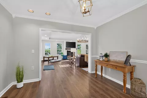 Entry Way - 620 Stone Rd, Paris, KY 40361 photo 5 of 16