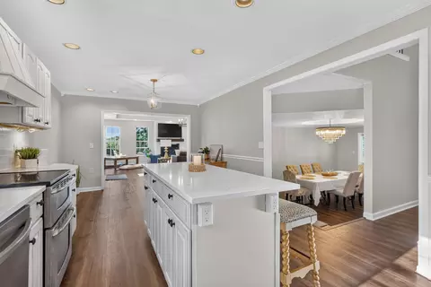 Kitchen - 620 Stone Rd, Paris, KY 40361 photo 3 of 6