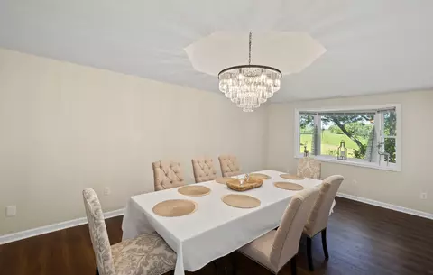 Dining - 620 Stone Rd, Paris, KY 40361 photo 3 of 4
