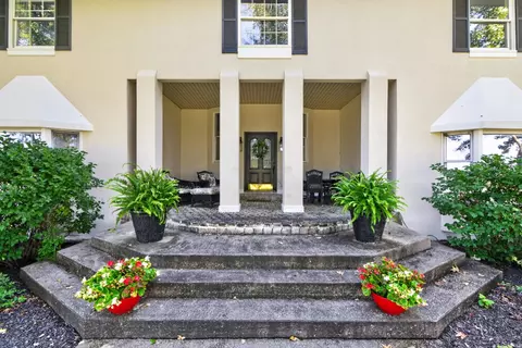 Exterior - 620 Stone Rd, Paris, KY 40361 photo 9 of 30