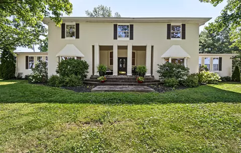 Exterior - 620 Stone Rd, Paris, KY 40361 photo 3 of 30