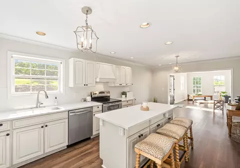 Kitchen - 620 Stone Rd, Paris, KY 40361 photo 5 of 6