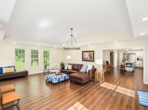 Living - 620 Stone Rd, Paris, KY 40361 photo 5 of 7