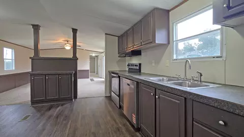 Kitchen - 64 Longfield Trl, Nancy, KY 42544 photo 3 of 3