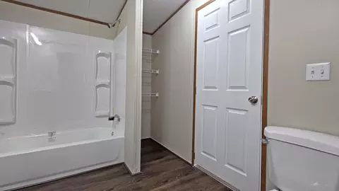 Bath - 64 Longfield Trl, Nancy, KY 42544 photo 2 of 4