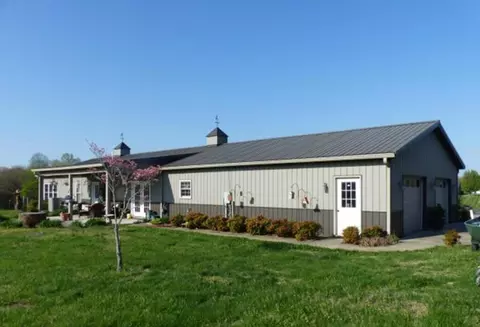 1412 Needmore Rd, Calvert City, KY 42029