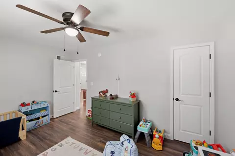 Bedroom - 475 Flint Rd, Waco, KY 40385 photo 2 of 3
