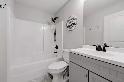 Bath - 475 Flint Rd, Waco, KY 40385 photo 1 of 2