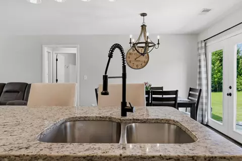 Kitchen - 475 Flint Rd, Waco, KY 40385 photo 4 of 4