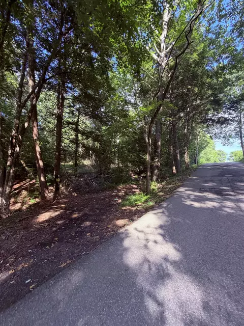 580 Riverbend Rd, London, KY 40741