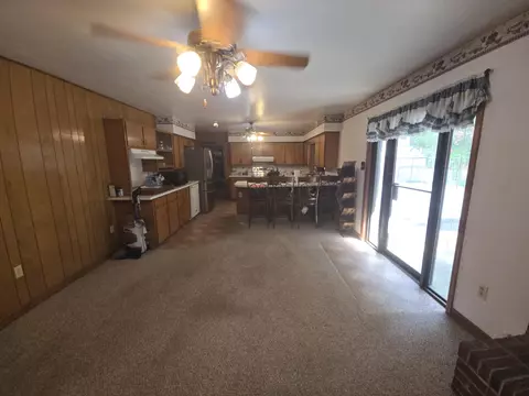 Living - 604 Us 421, Mckee, KY 40447 photo 3 of 3