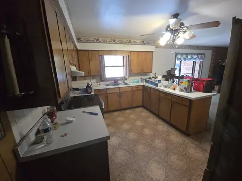 Kitchen - 604 Us 421, Mckee, KY 40447 photo 1 of 5