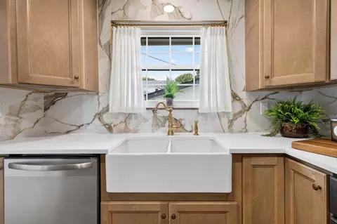 Kitchen - 307 Ford St, Corbin, KY 40701 photo 5 of 7