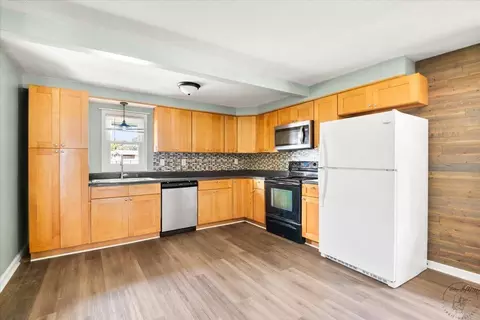 Kitchen - 1406 Spruce St, Corbin, KY 40701 photo 1 of 2