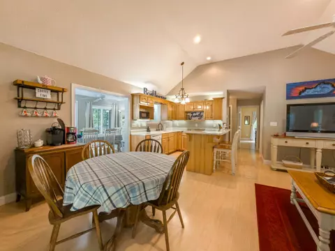 Dining - 253 Stoneybrook Rd, Burnside, KY 42519 photo 1 of 5